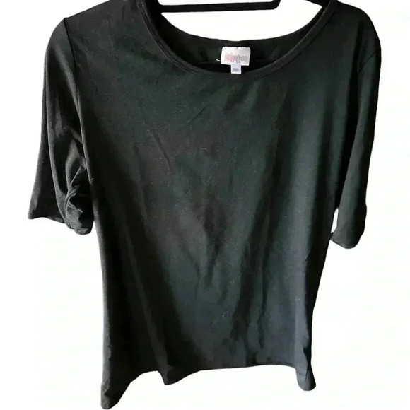 Lularoe 3X solid black Gigi top. From ex retailers wardrobe. Worn twice. EUC - Picture 1 of 5